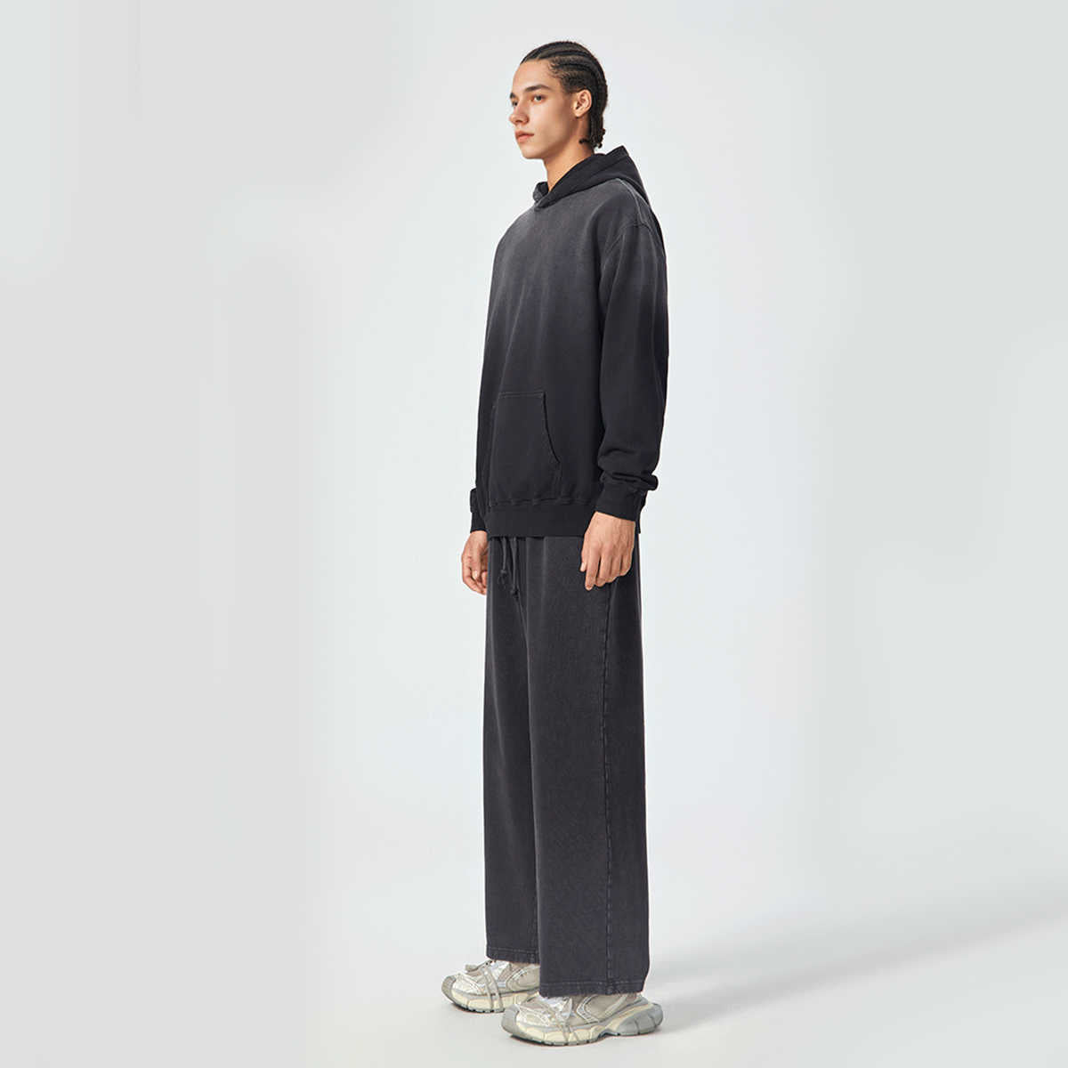 SHE DZNS GRAPHIC HOODIE