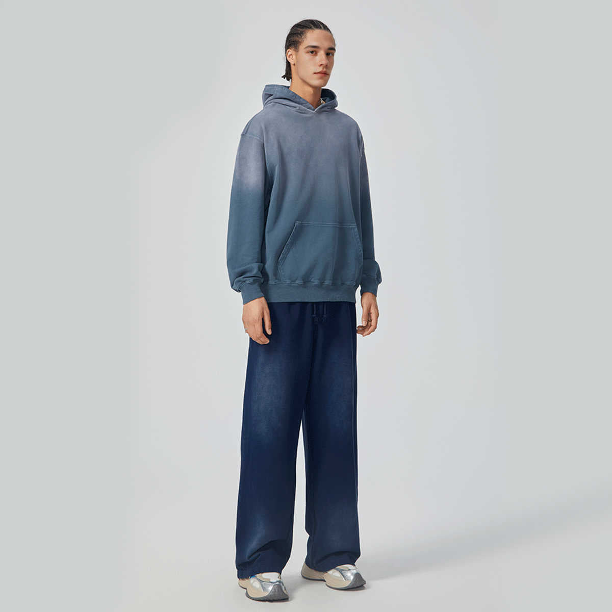 SHE DZNS GRAPHIC HOODIE